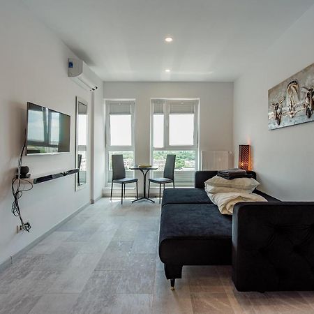 Cozy Penthousestudio Cityview W12 Бухарест Экстерьер фото